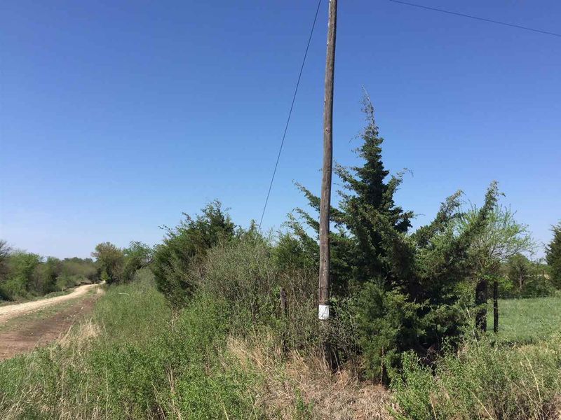00000 S Webb Rd, Newton, KS 67114