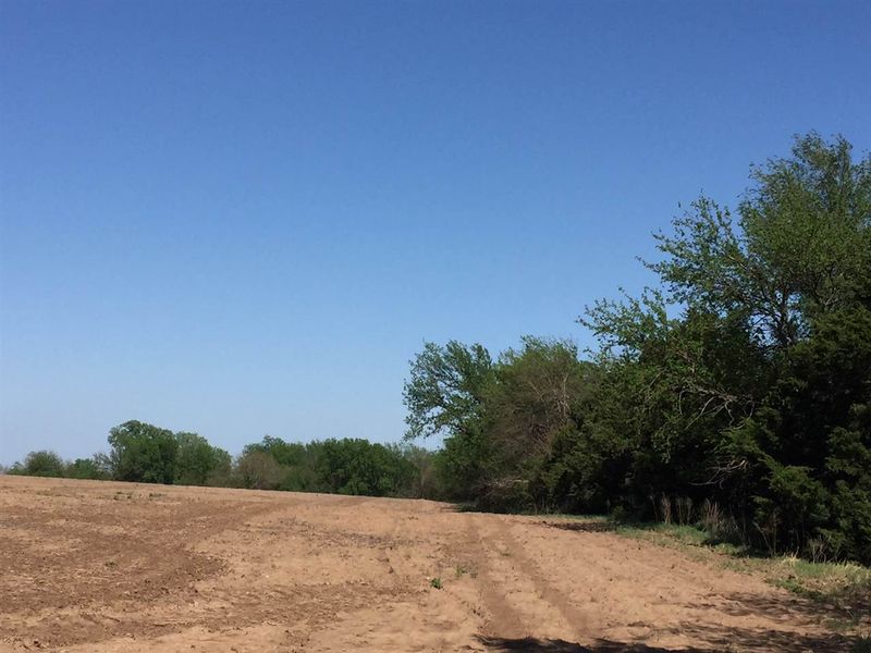 00000 S Webb, Newton, KS 67114