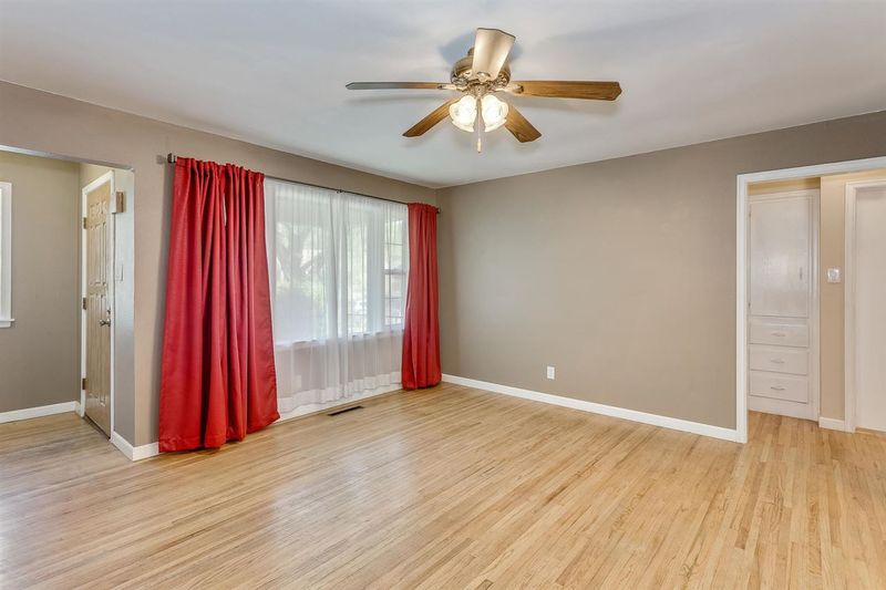 7229 E Morris St, Wichita, KS 67207