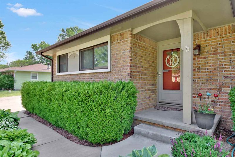370 S Milstead St, Wichita, KS 67209
