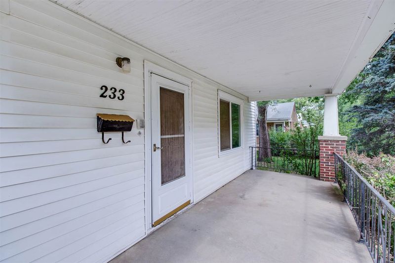 233 S Custer Ave, Wichita, KS 67213