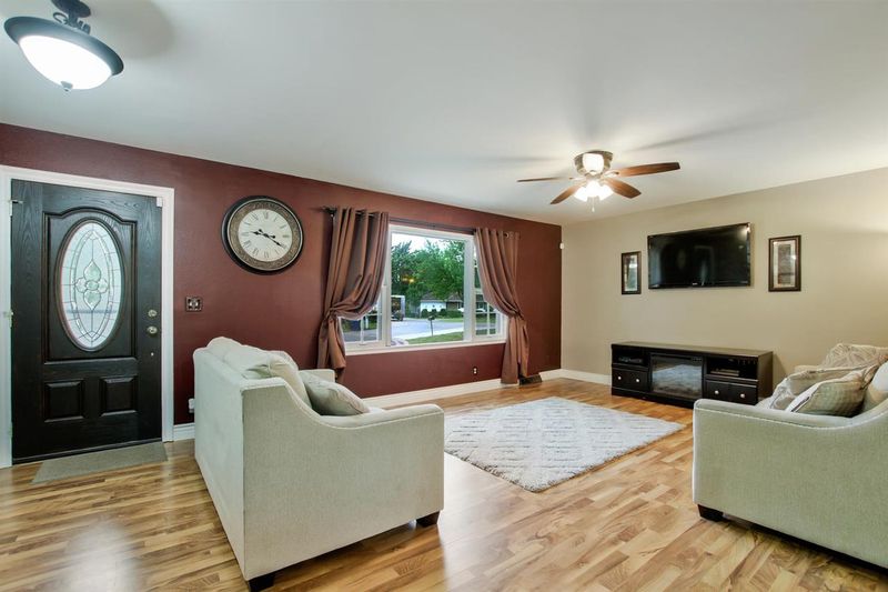 10232 W Taylor Ave, Wichita, KS 67212