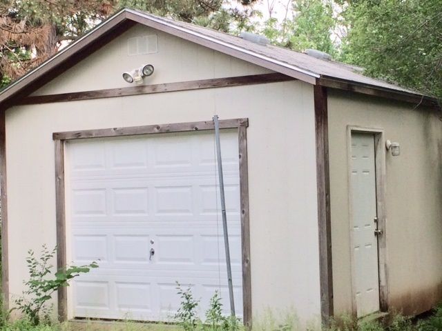 1233 E Crowley, Wichita, KS 67216-1421