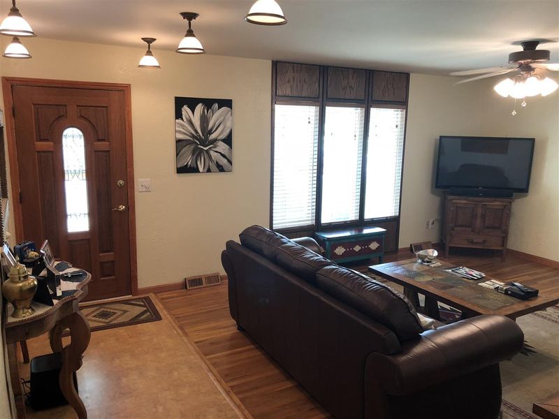 989 N Westlink, Wichita, KS 67212