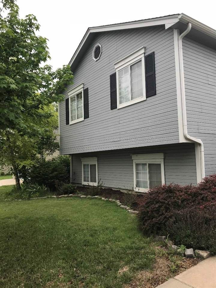 5410 E Mainsgate Rd, Wichita, KS 67220