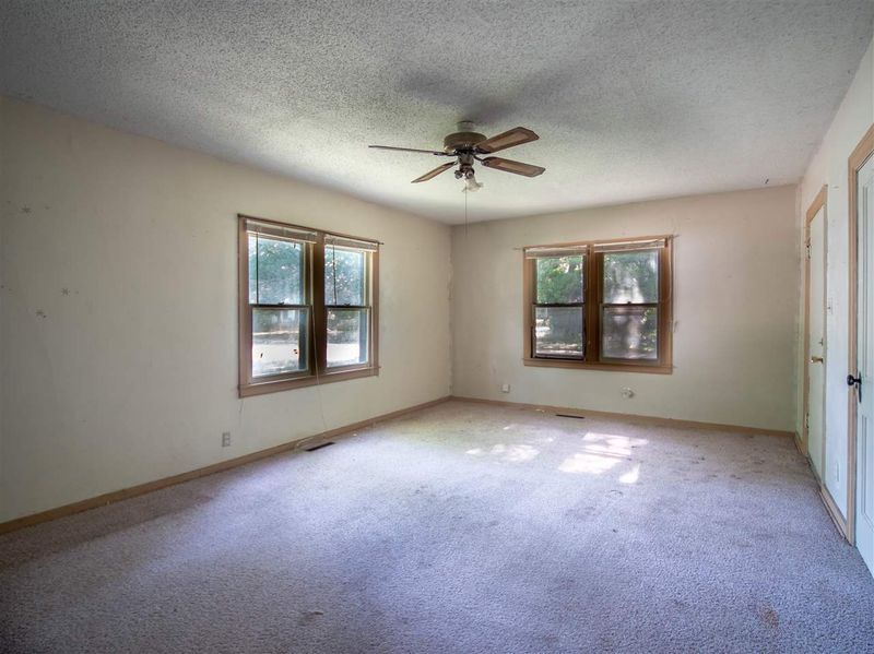 1620 S Loomis, Winfield, KS 67156