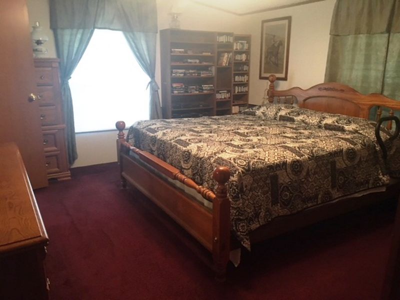 14010 E Cherokee Trl, Derby, KS 67037