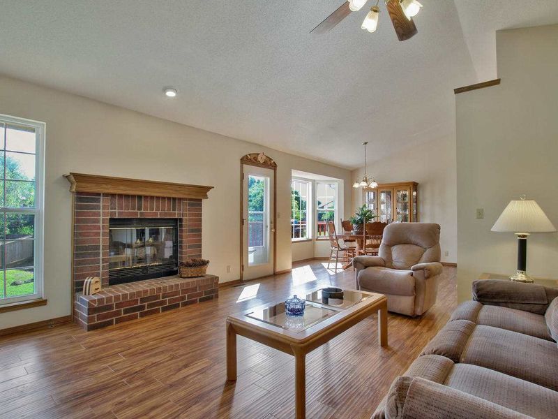 5602 E 28th St N, Wichita, KS 67220