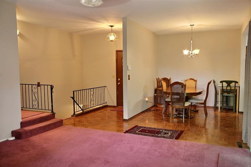 4909 E Looman St, Wichita, KS 67220