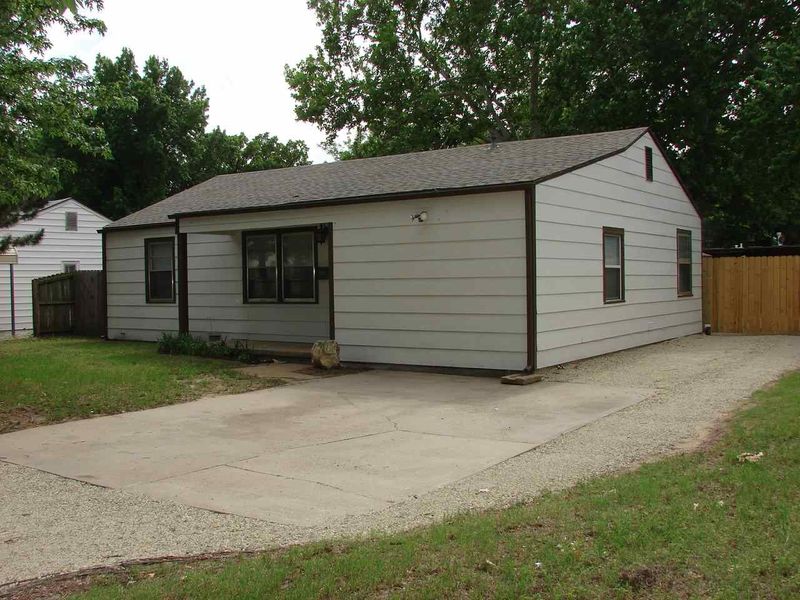 4545 S Cherry St, Wichita, KS 67217