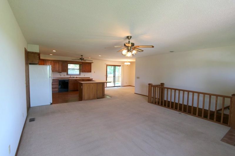 16 Swanee Dr, Goddard, KS 67052