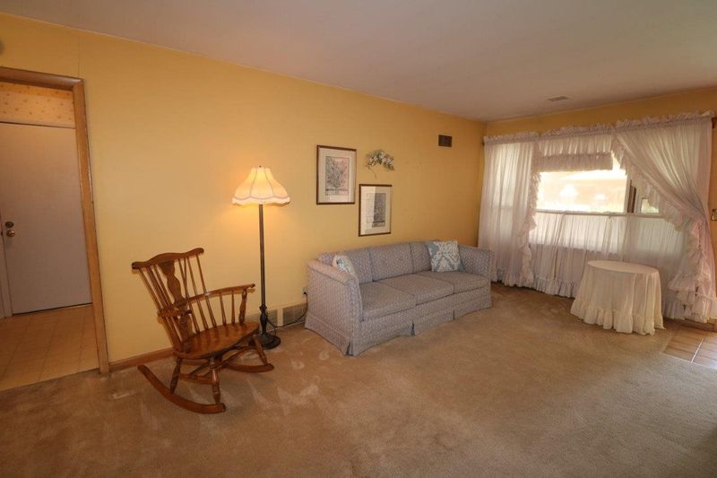 719 N El Paso, Derby, KS 67037