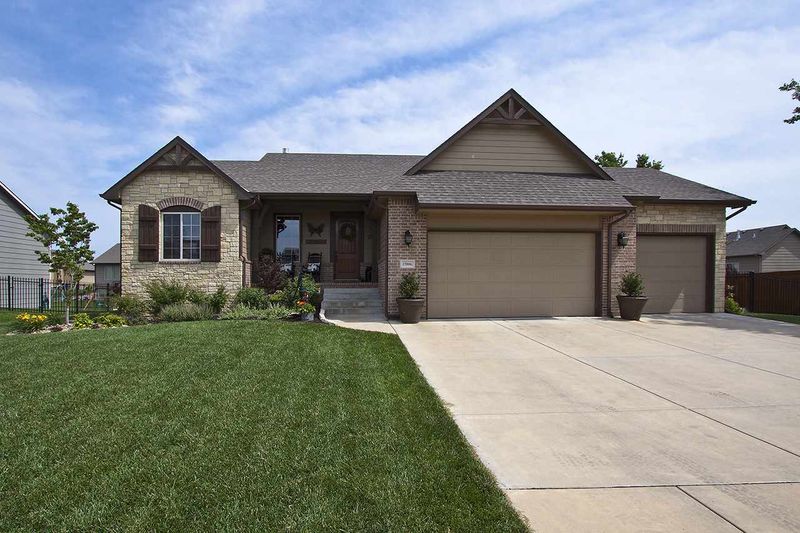 15806 E Boxthorn St, Wichita, KS 67228