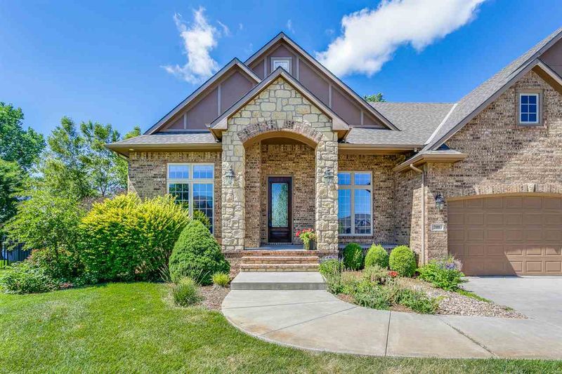 709 N Waterview Pl, Andover, KS 67002