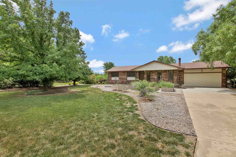 1007 E 136th Ave N, Mulvane, KS 67110