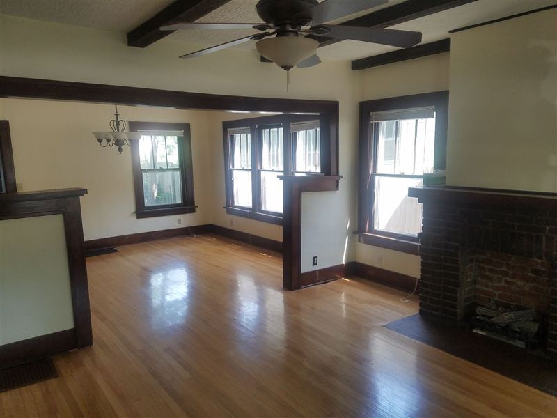 810 N Spaulding Ave, Wichita, KS 67203