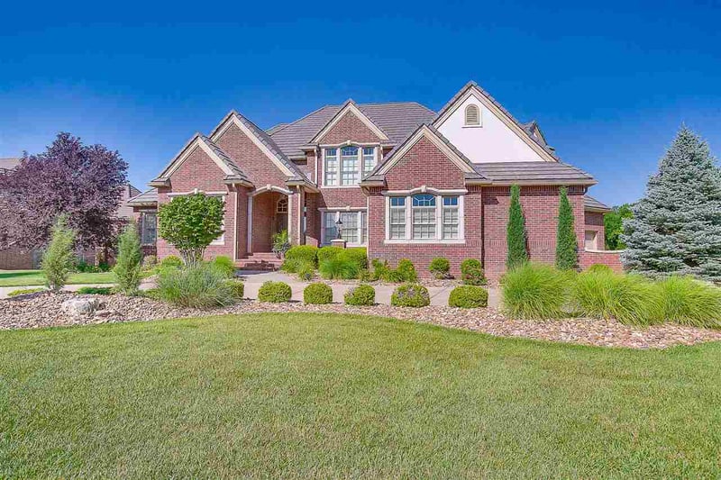 2319 N Rosemont Cir, Wichita, KS 67228