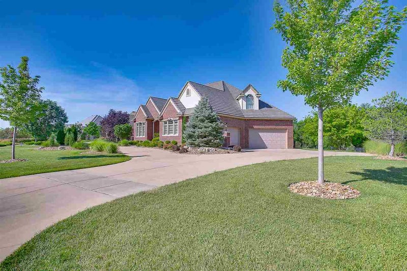2319 N Rosemont Cir, Wichita, KS 67228