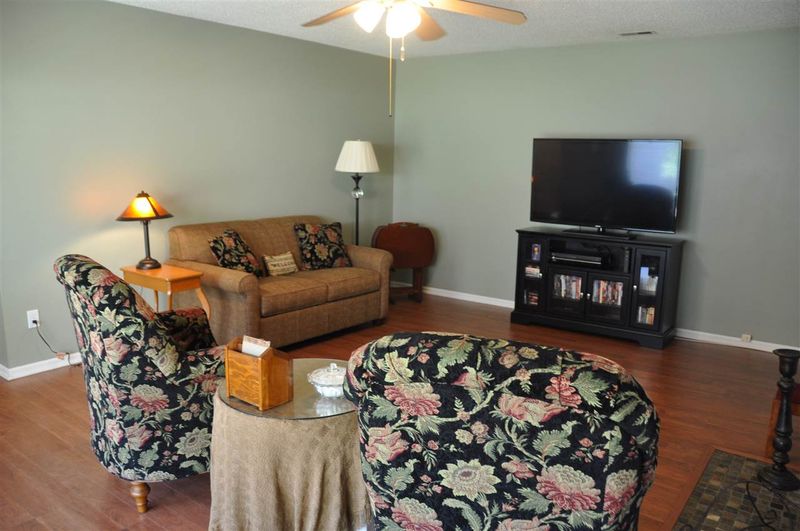 20 Monarch Dr, Wichita, KS 67220