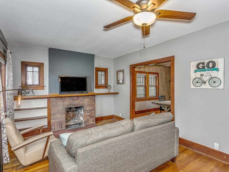 3907 E Douglas Ave, Wichita, KS 67208