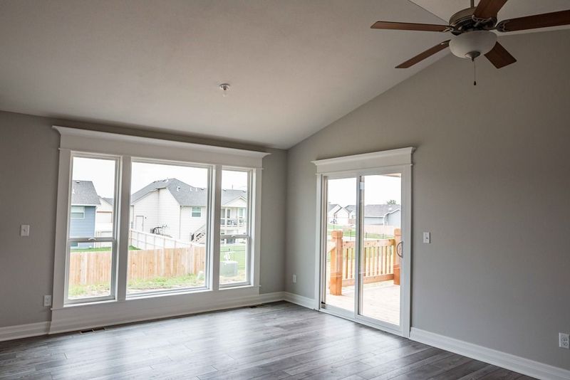 4423 N Jill St, Maize, KS 67101