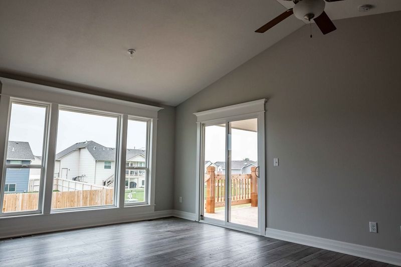 4423 N Jill St, Maize, KS 67101