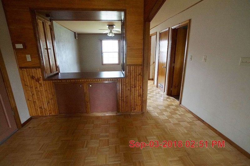 25307 Westview Ln, Mount Hope, KS 67108
