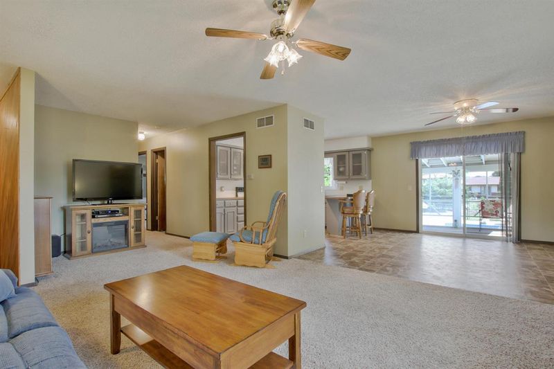 341 E Waller, Rose Hill, KS 67133