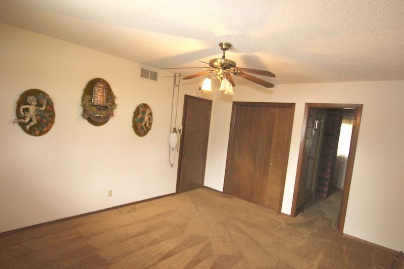 1432 N Caddy Ct, Wichita, KS 67212