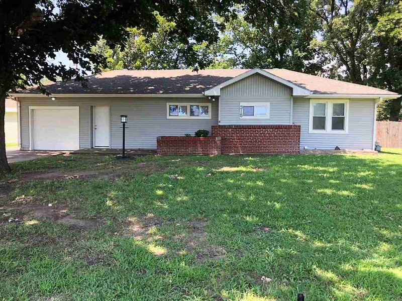 315 N Goddard Rd, Goddard, KS 67052