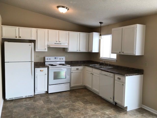 7622 E Winterberry, Wichita, KS 67226