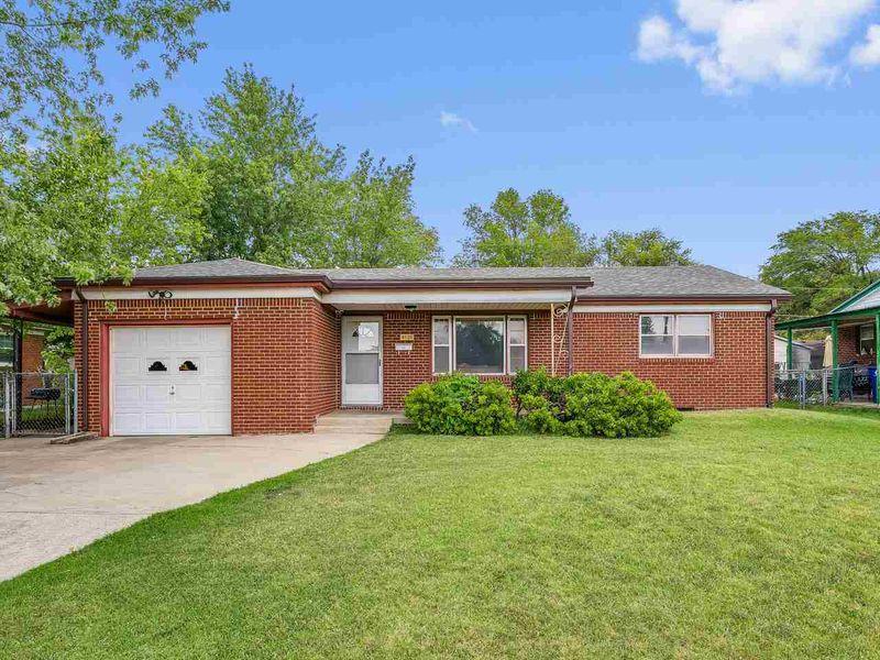 8120 E Gilbert, Wichita, KS 67207