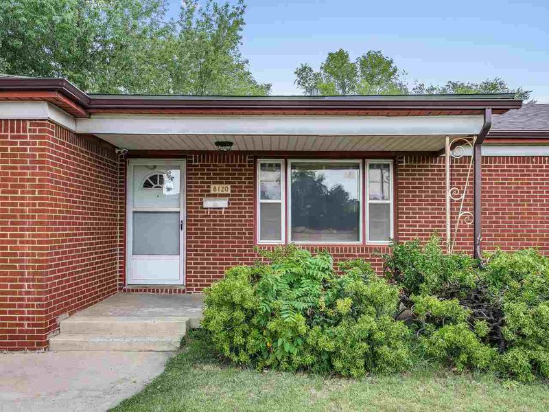 8120 E Gilbert, Wichita, KS 67207