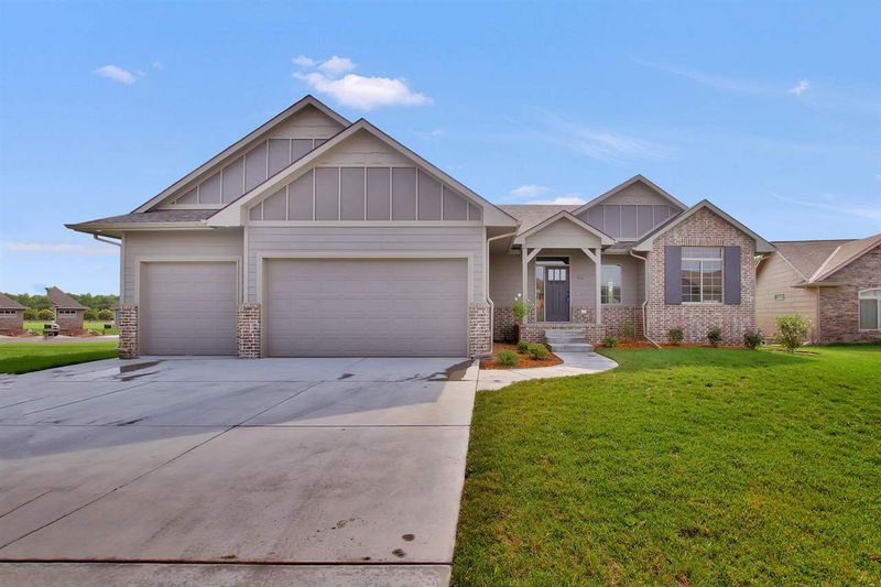 966 Cedar Brook Cir, Mulvane, KS 67110