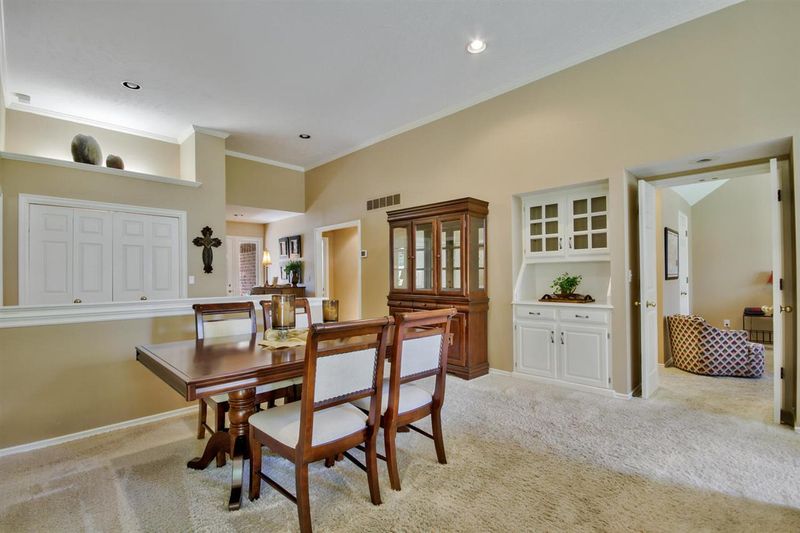 8518 E Peppertree St, Wichita, KS 67226