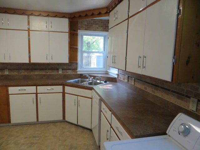 4569 S Cherry Ave, Wichita, KS 67217