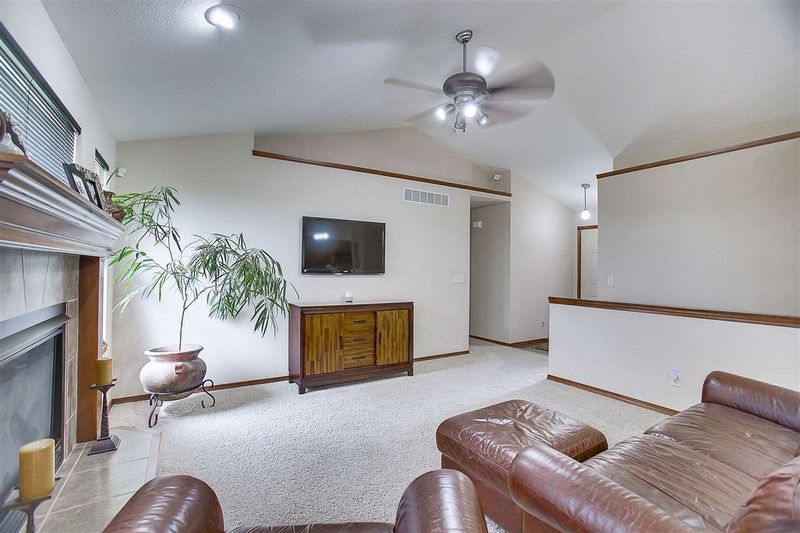 3905 N Rutgers, Maize, KS 67101