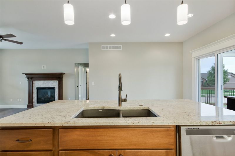 2104 Beltline Ct, Newton, KS 67114