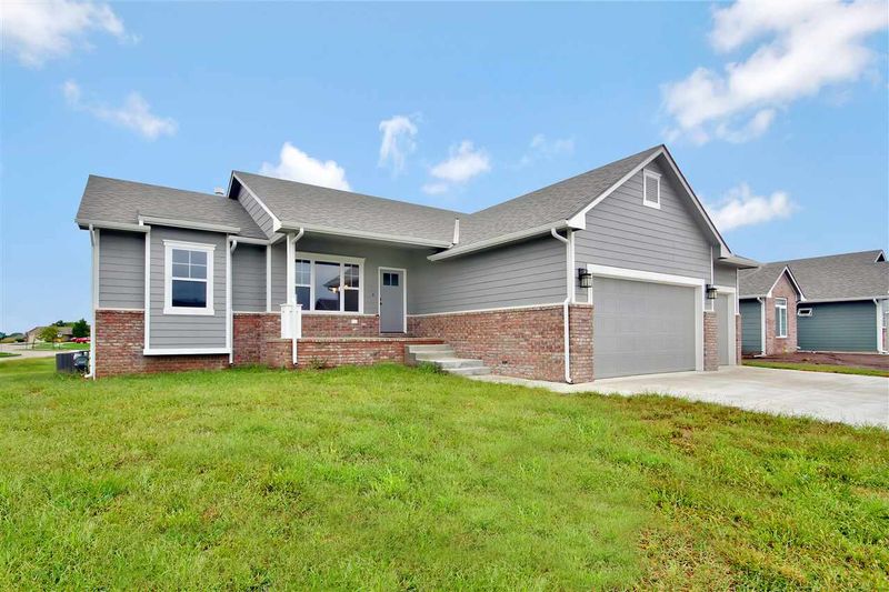 2104 Beltline Ct, Newton, KS 67114