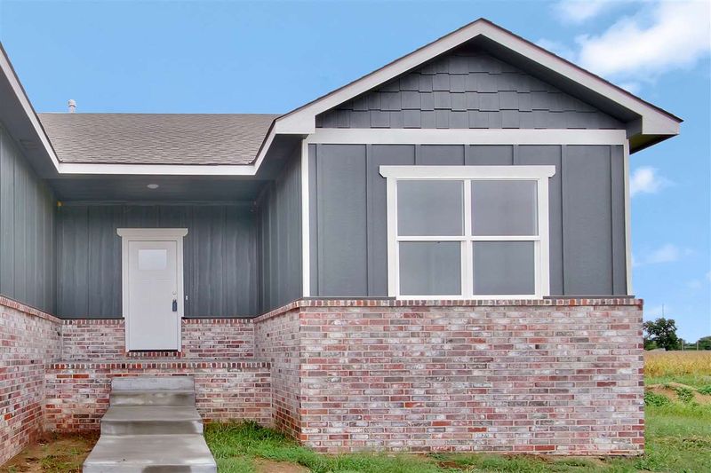 724 Goldspike, Newton, KS 67114