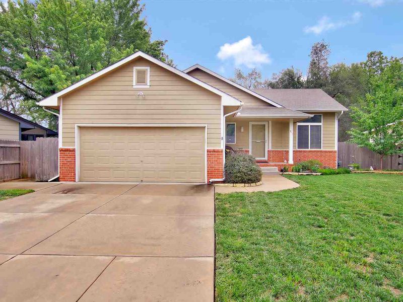 211 Scott St, Valley Center, KS 67147