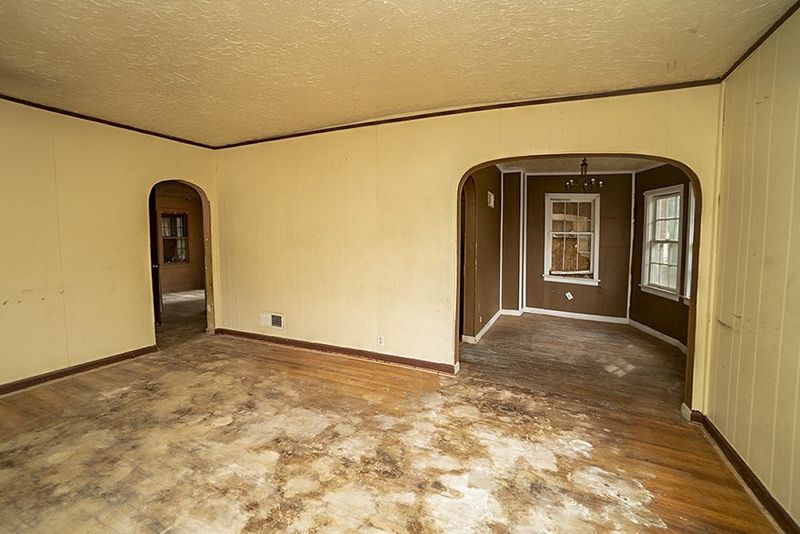 418 N Meridian Ave, Wichita, KS 67203
