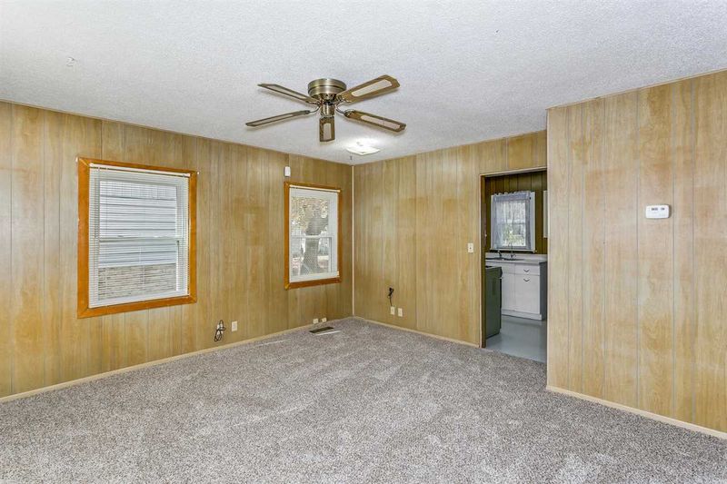 1316 E Denver Dr, Park City, KS 67219