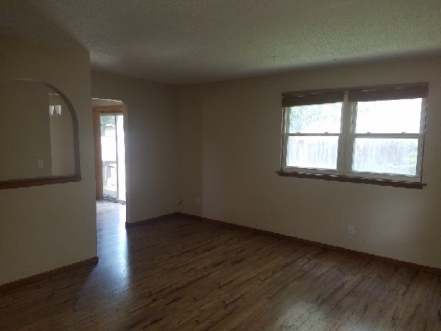 4 Argon Dr, Goddard, KS 67052