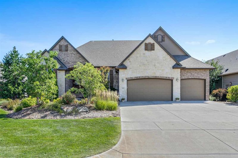 1001 E Waterview Dr, Andover, KS 67002