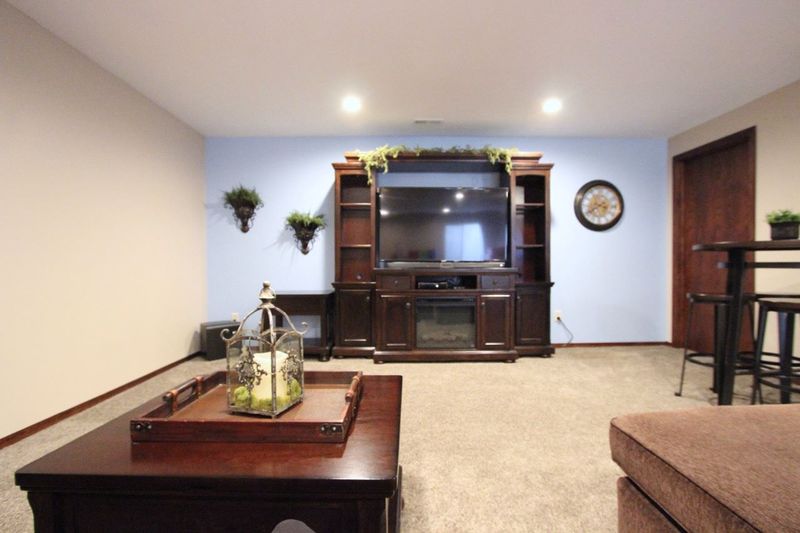 801 E Winding Lane St, Derby, KS 67037