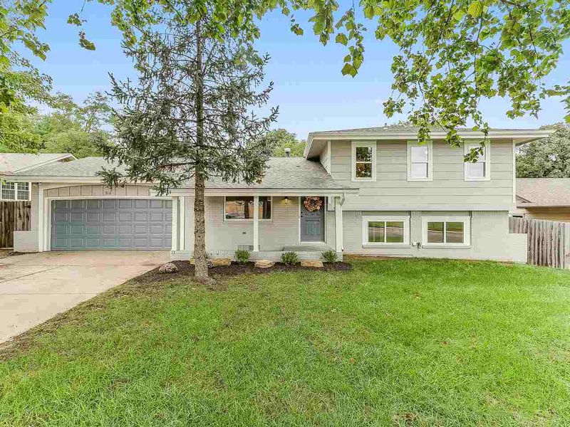 818 E James, Derby, KS 67037
