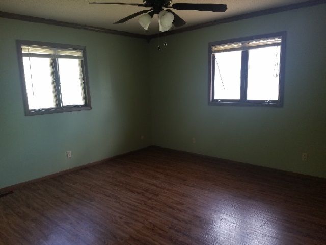 1230 E 87th St S, Haysville, KS 67060