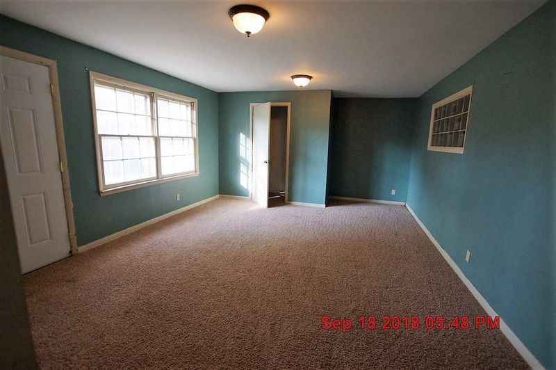 1153 Farmstead, Wichita, KS 67208