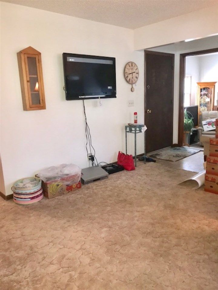 1830 E Frontenac St, Park City, KS 67219